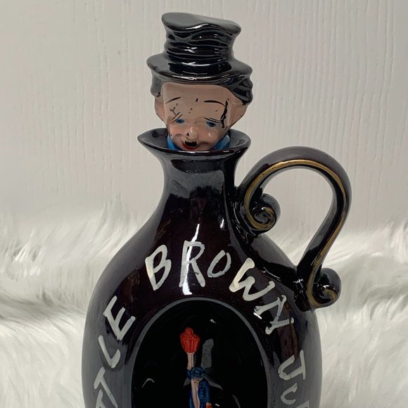 MUSICAL BROWN JUG Charlie Chaplin Vintage Novelty Barware Bar Decor Stopper - Picture 1 of 7